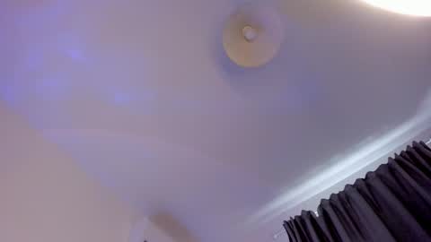 Snapshot of itsbellax chatting on 03/26/26, 02:44 Isabella online show from 03/26/26, 02:44