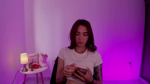 Snapshot of itscamill chatting on 09/14/25, 06:51 camill online show from 09/14/25, 06:51