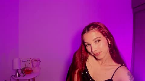 Snapshot of itscamill chatting on 09/21/25, 02:13 camill online show from 09/21/25, 02:13