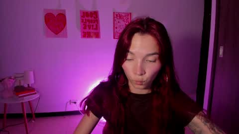 Snapshot of itscamill chatting on 05/07/26, 03:45 camill online show from 05/07/26, 03:45