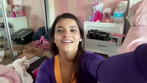 Snapshot of itsdaisypink chatting on 04/10/26, 11:31 itsdaisypink online show from 04/10/26, 11:31