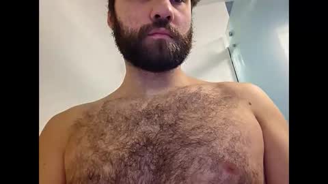 Snapshot of itsdaiton chatting on 10/19/25, 04:40 Daiton online show from 10/19/25, 04:40