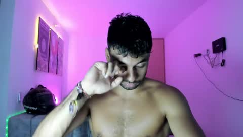 Snapshot of itsgeo1111 chatting on 03/11/25, 03:05 CALL ME GEO online show from 03/11/25, 03:05