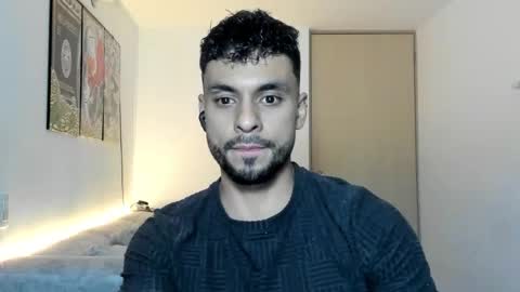 Snapshot of itsgeo1111 chatting on 09/14/25, 04:11 CALL ME GEO online show from 09/14/25, 04:11