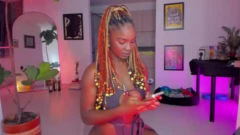 Snapshot of itslau_ chatting on 03/04/26, 11:55 lau online show from 03/04/26, 11:55