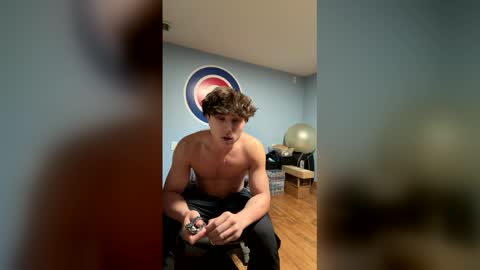 Snapshot of itsleoblaze chatting on 03/25/26, 12:38 itsleoblaze online show from 03/25/26, 12:38