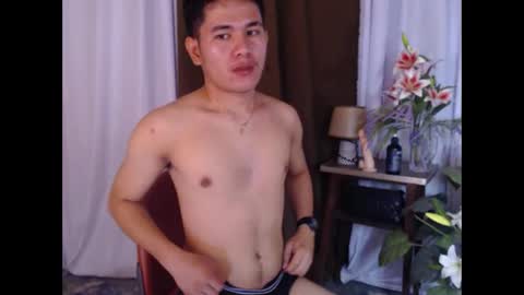 Snapshot of itsme_kent chatting on 11/15/25, 09:50 kenneth online show from 11/15/25, 09:50