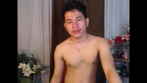 Snapshot of itsme_kent chatting on 12/15/25, 11:03 kenneth online show from 12/15/25, 11:03