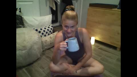 itsmekrissy online show from 05/17/26, 01:18
