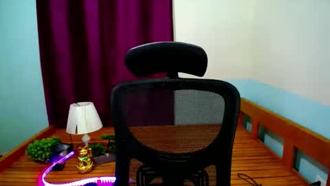 itsmeloveypinay online show from 11/07/25, 05:07