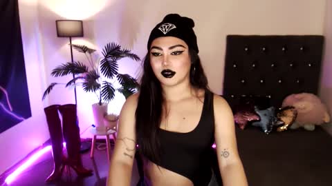 Snapshot of itsmemoiraa69 chatting on 03/01/26, 01:35 itsmemoiraa69 online show from 03/01/26, 01:35