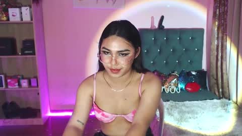 Siana online show from 01/06/25, 10:02