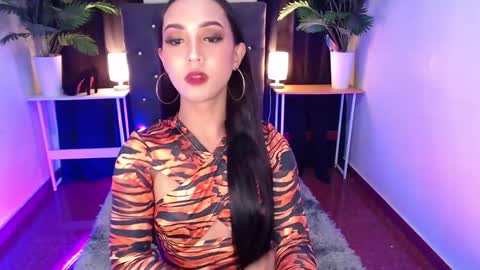 Snapshot of itsmesofiaa69 chatting on 09/27/25, 08:52 Sofia online show from 09/27/25, 08:52