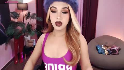 Snapshot of itsmesofiaa69 chatting on 11/02/25, 03:03 Sofia online show from 11/02/25, 03:03