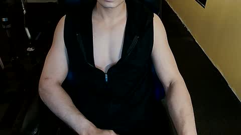 Snapshot of itssallgravy chatting on 11/16/25, 09:53 itssallgravy online show from 11/16/25, 09:53