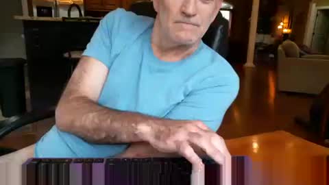 Snapshot of itsxxxtc chatting on 03/05/26, 08:27 itsxxxtc online show from 03/05/26, 08:27