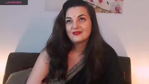 Snapshot of itsyourlady chatting on 12/07/24, 12:35 Melissa Khaan online show from 12/07/24, 12:35
