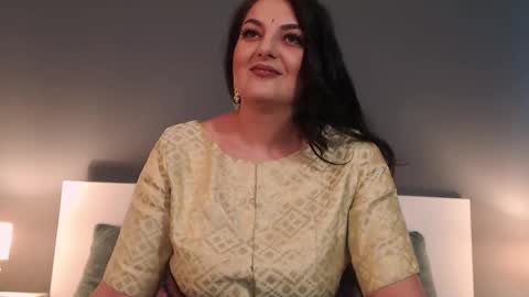 Snapshot of itsyourlady chatting on 05/17/26, 09:17 Melissa Khaan online show from 05/17/26, 09:17