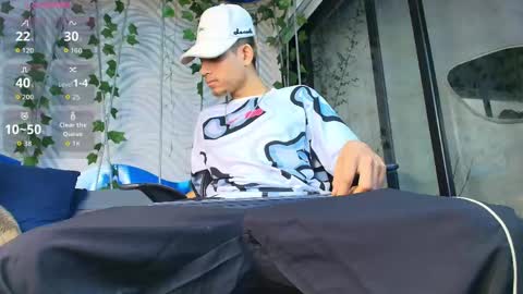 Snapshot of itszairen chatting on 05/28/26, 03:59 itszairen online show from 05/28/26, 03:59