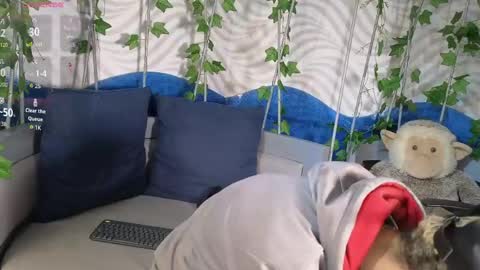 Snapshot of itszairen chatting on 06/02/26, 03:52 itszairen online show from 06/02/26, 03:52