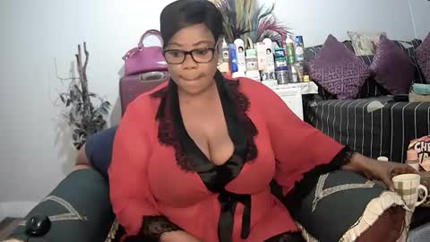 Snapshot of itumeleng74 chatting on 01/17/25, 05:53 itumeleng74 online show from 01/17/25, 05:53