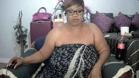 Snapshot of itumeleng74 chatting on 01/24/25, 11:15 itumeleng74 online show from 01/24/25, 11:15