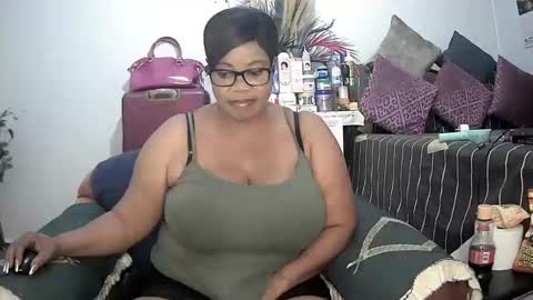 Snapshot of itumeleng74 chatting on 02/02/25, 10:24 itumeleng74 online show from 02/02/25, 10:24