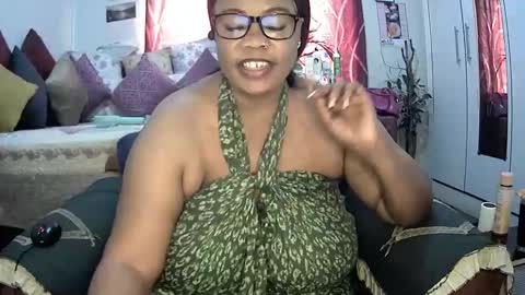 Snapshot of itumeleng74 chatting on 02/11/25, 01:51 itumeleng74 online show from 02/11/25, 01:51