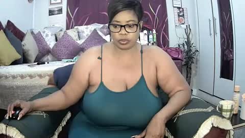 Snapshot of itumeleng74 chatting on 02/13/25, 05:11 itumeleng74 online show from 02/13/25, 05:11