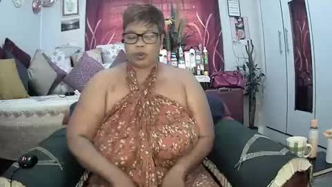 Snapshot of itumeleng74 chatting on 02/15/25, 05:09 itumeleng74 online show from 02/15/25, 05:09