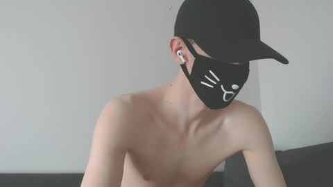 Snapshot of itz_xfynn chatting on 03/20/26, 09:25 FYNN online show from 03/20/26, 09:25