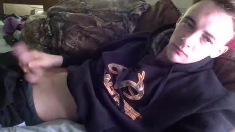 Snapshot of itzd123 chatting on 02/19/26, 05:42 itzd123 online show from 02/19/26, 05:42