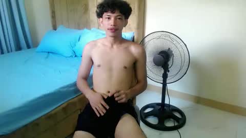 Snapshot of itzme_curlyalvin chatting on 04/11/26, 12:37 alvin pandoy online show from 04/11/26, 12:37