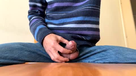 Snapshot of iuuuf2 chatting on 12/05/24, 12:55 Iuuuf2 or Samel online show from 12/05/24, 12:55