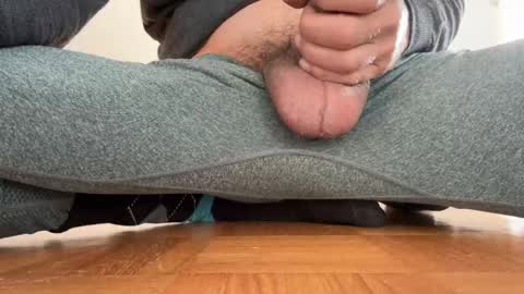 Snapshot of iuuuf2 chatting on 12/17/24, 11:06 Iuuuf2 or Samel online show from 12/17/24, 11:06