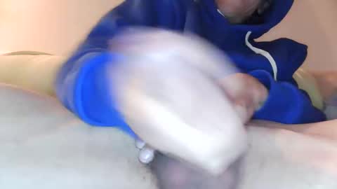 Snapshot of iuuuf2 chatting on 12/26/24, 08:11 Iuuuf2 or Samel online show from 12/26/24, 08:11