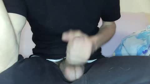 Snapshot of iuuuf2 chatting on 01/08/25, 09:32 Iuuuf2 or Samel online show from 01/08/25, 09:32