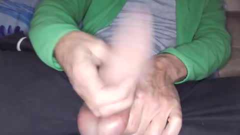 Snapshot of iuuuf2 chatting on 01/19/25, 10:17 Iuuuf2 or Samel online show from 01/19/25, 10:17