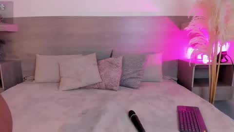 ivana_hall online show from 09/25/25, 08:23