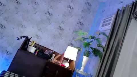 Snapshot of ivana_summers69x chatting on 11/15/25, 01:07 I V A N A The woman who lives in the province. online show from 11/15/25, 01:07