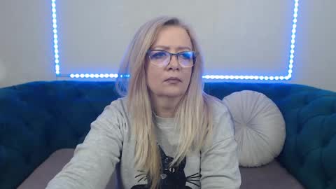 ivanacharm online show from 04/28/26, 03:33