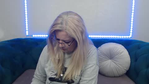 ivanacharm online show from 04/29/26, 03:21