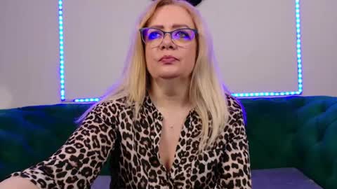 ivanacharm online show from 06/17/26, 03:20