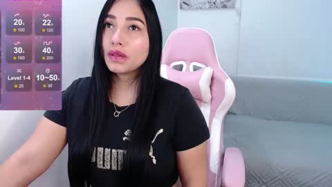 Snapshot of ivanacooper chatting on 01/03/25, 06:44 ivana online show from 01/03/25, 06:44