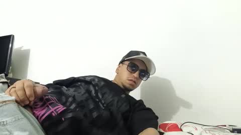 ivanfpc93 online show from 10/12/25, 07:18