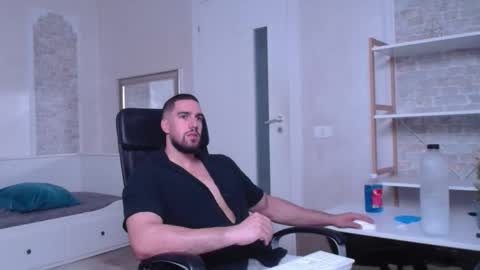 IvanHydee online show from 09/12/25, 04:45