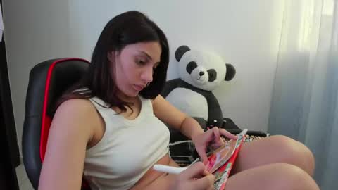 ivanna_essis online show from 02/06/25, 09:38