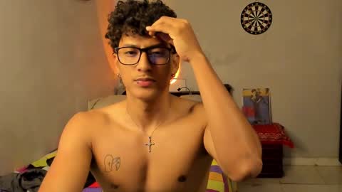 Snapshot of ivano_jones chatting on 02/24/25, 09:10 Ivano online show from 02/24/25, 09:10