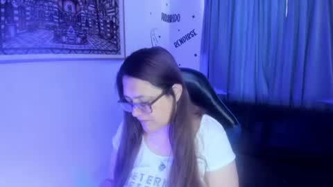 Snapshot of ivette_shaira chatting on 07/05/26, 12:56 IVETTE online show from 07/05/26, 12:56