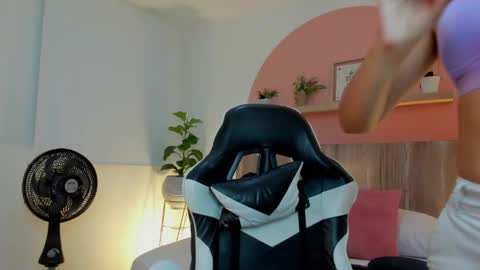 I V E T T E online show from 05/02/26, 07:30